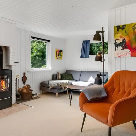 - 300m From The Sea By Interhome