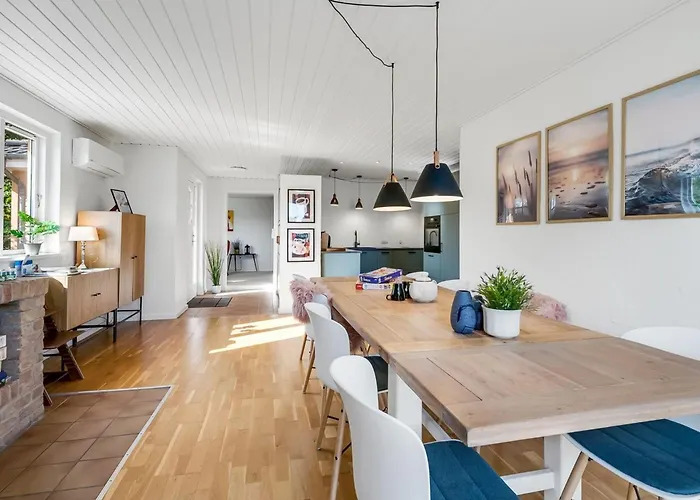 - 300m From The Sea By Interhome