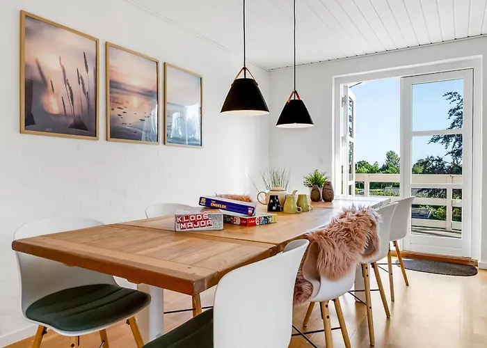 Holiday home - 300m From The Sea By Interhome *